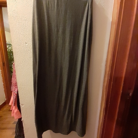 Clothes - Picture 5 of 5